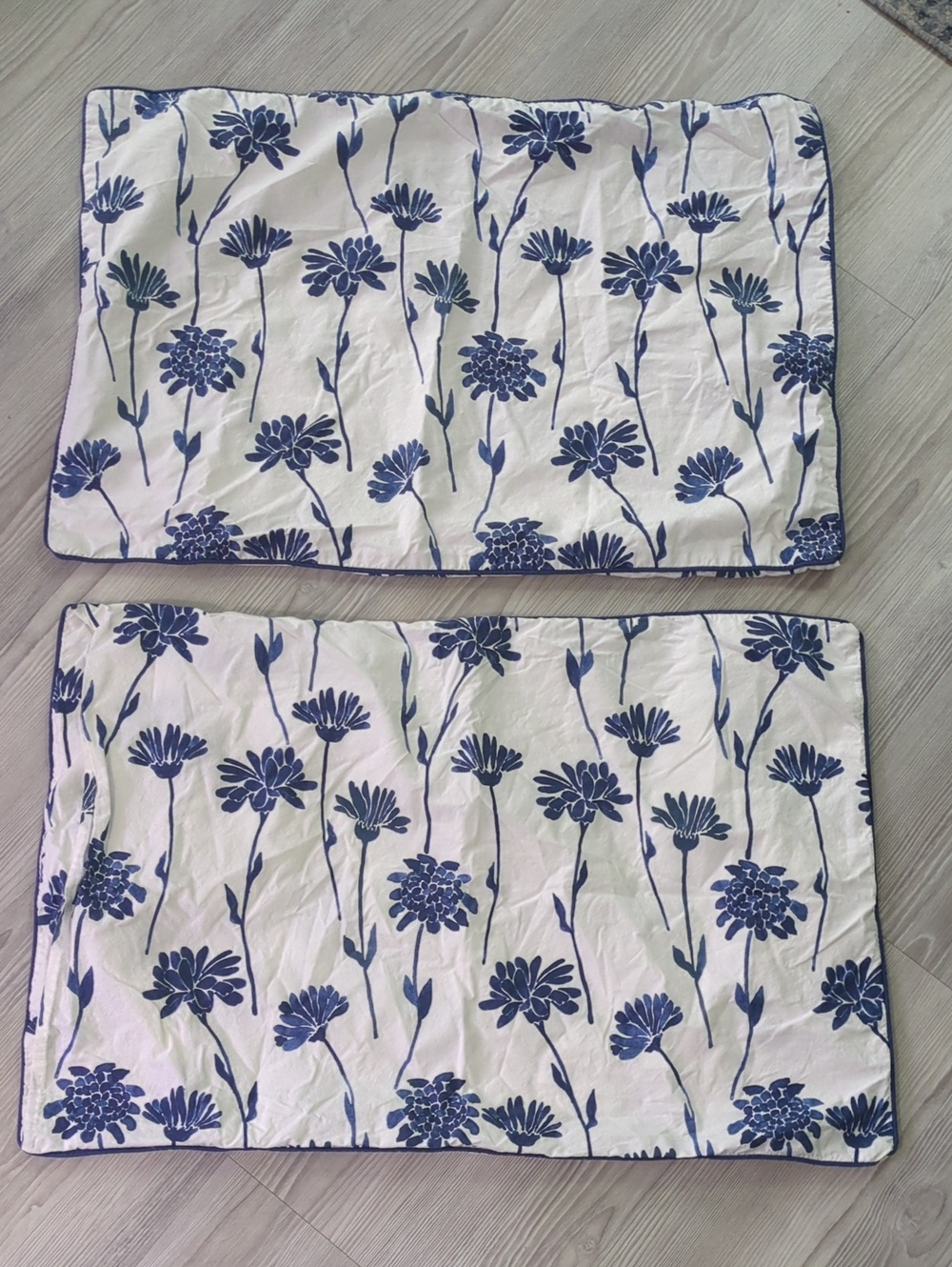 IKEA FINNOXEL Blue White Floral Pillowcases Set of 2 Standard 100% Cotton Cottag - Picture 5 of 10